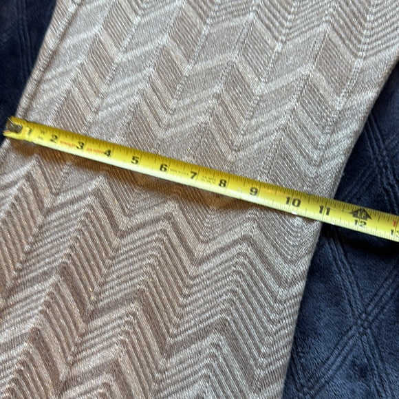 Like New Express Women’s Dress Bodycon Lightweight knit Tan Cream & silver XS - Picture 8 of 14